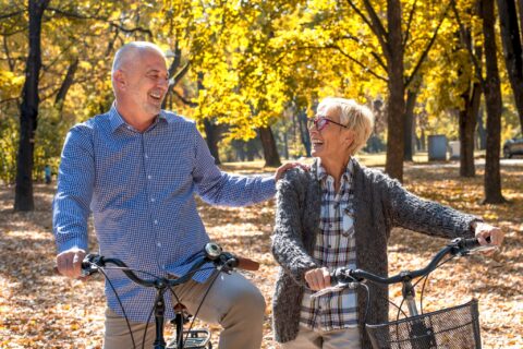 7 nečekaných výhod cyklistiky pro lidi ve věku 60+