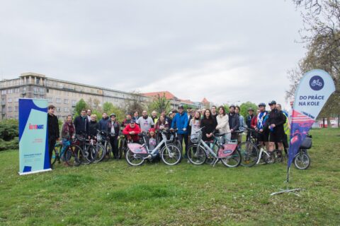 Květnovou výzvu Do práce na kole zahájila cyklosnídaně s ministrem dopravy Kupkou